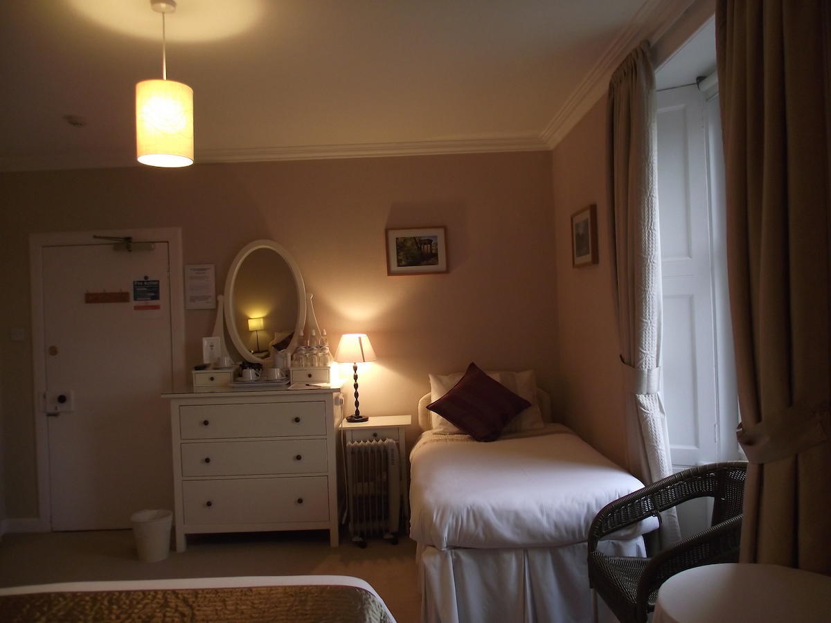 Broomfield House Bed And Breakfast Earlston Oda fotoğraf